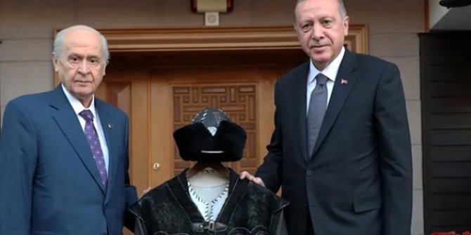 Cumhurbaşkanı Erdoğan'nın Bahçeli'den aldığı hediyenin sırrı gün yüzüne çıktı